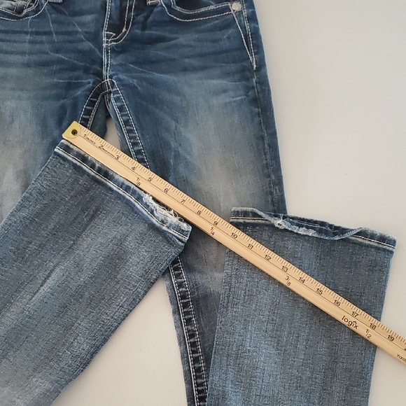 Miss Me Medium Wash Boot Cut Jeans Fleur De Lis Pocket - Picture 12 of 13